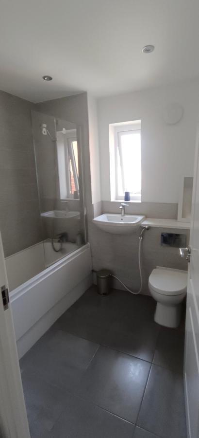 Free Car Park And Walk To Coop, Etihad , Piccadilly Manchester Extérieur photo